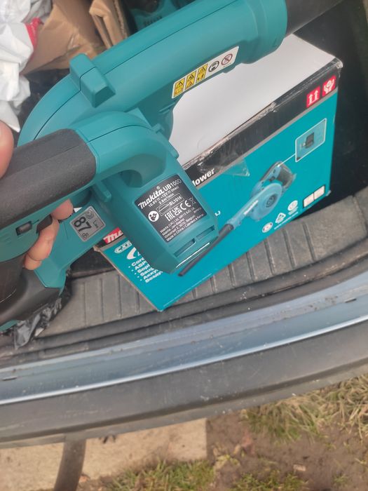 Suflanta makita 12v