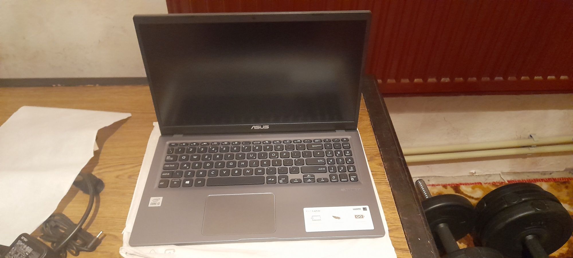 Laptop  Asus i3 new