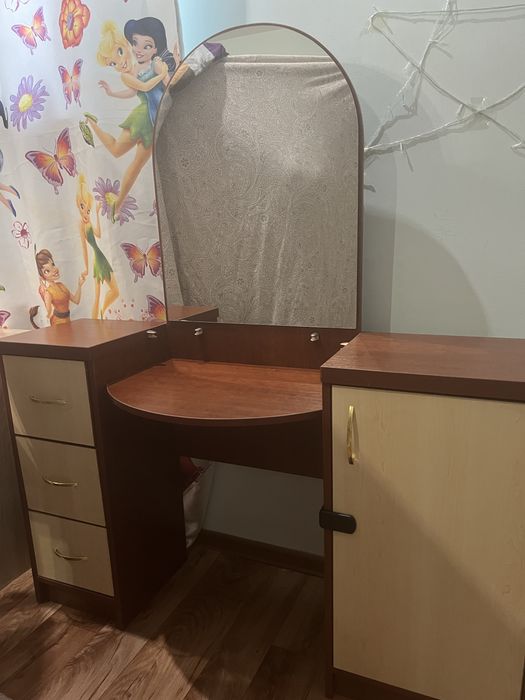 Продам трюмо в хорошем состоянии