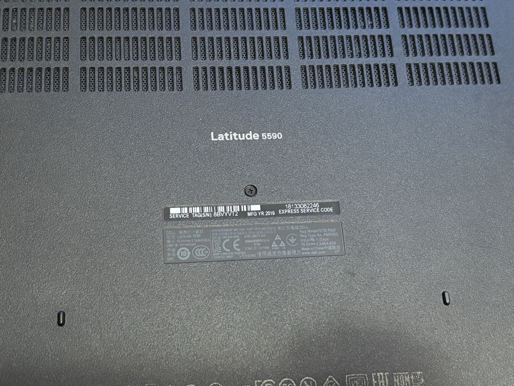 Лаптоп Dell Latitude 5590 + оригинална чанта