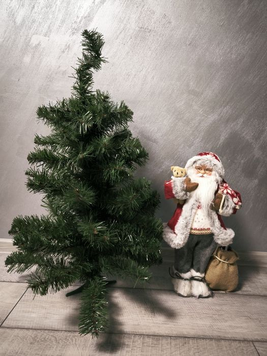 Изкуствени Коледни елхи от 10 до 70лв