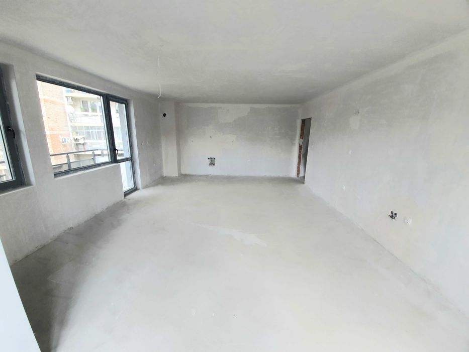 Продава се Тристаен апартамент в Велико Търново, Център - 118 кв.м за 1145 €/кв.м - Снимка #1