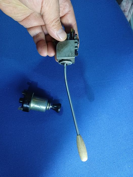 Intterupatoare  masini oldtimer vechi. Sunt testate