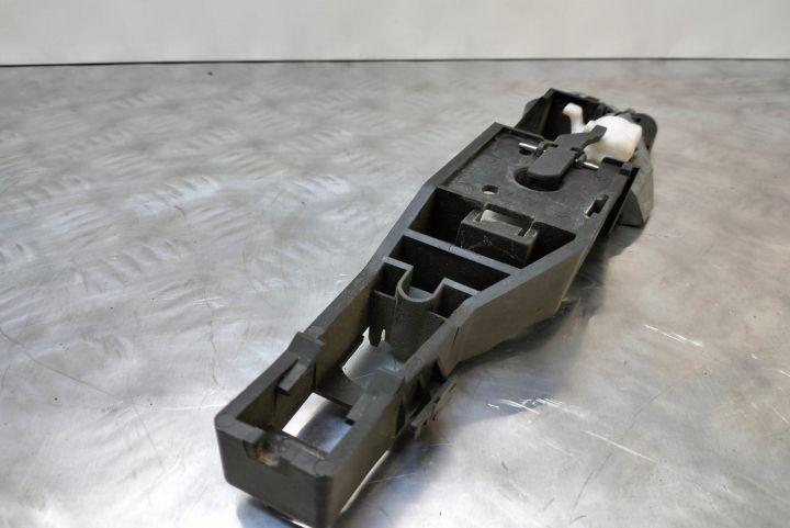 Suport mâner ușa  dreapta spate  226526 Renault Laguna a 3-a genera