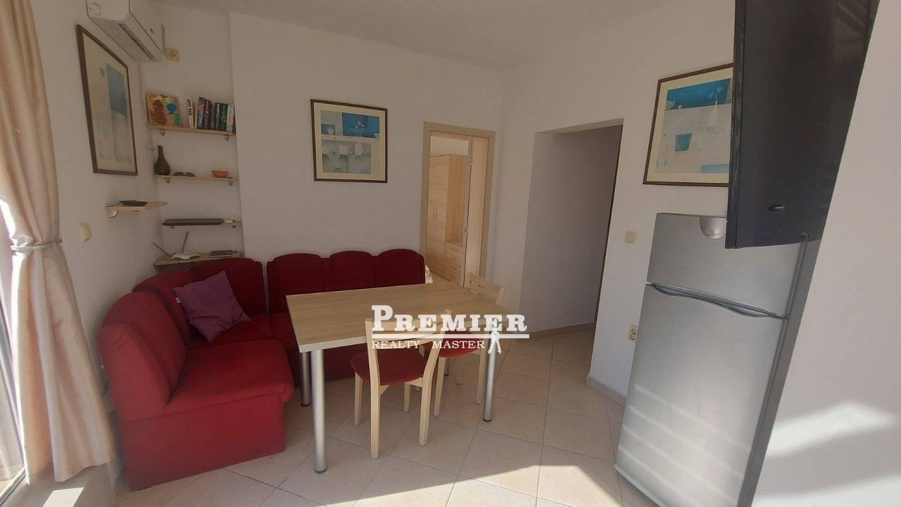 Продава се Тристаен апартамент в с. Кошарица, Област Бургас - 144 кв.м за 660 €/кв.м - Снимка #2