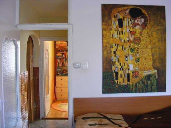 Inchiriez ap. 3 camere amenajat Pandurilor + garaj.