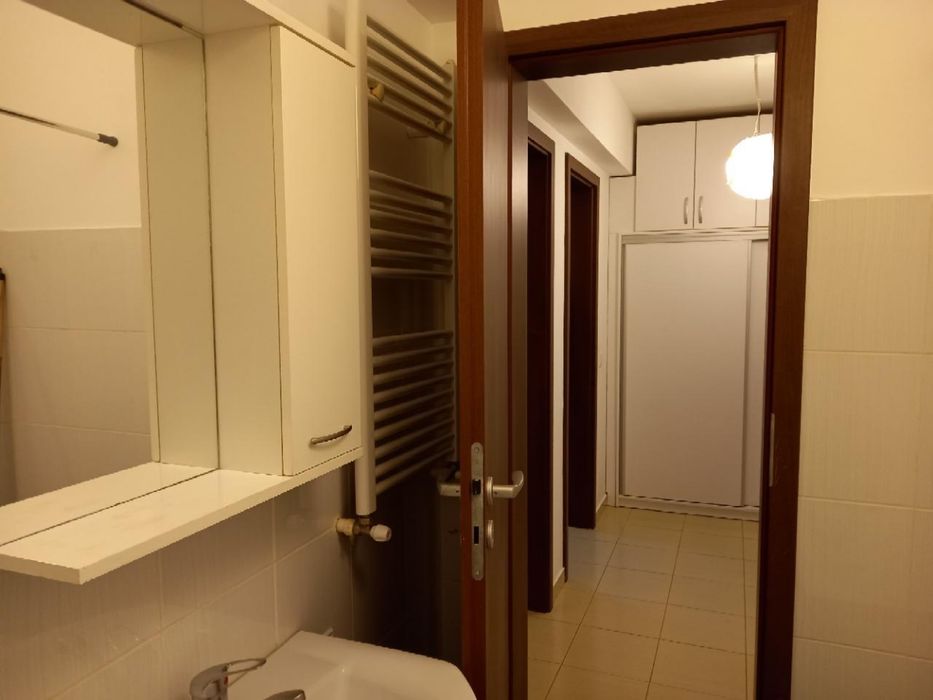 Inchiriez garsoniera 4 min mers metrou Dimitrie Leonida