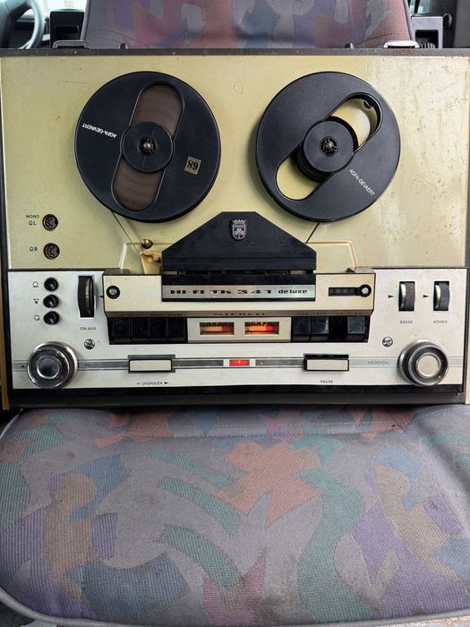 Magnetofon hi-fi tk 341 deluxe an de fabricate  1967 pe lampi