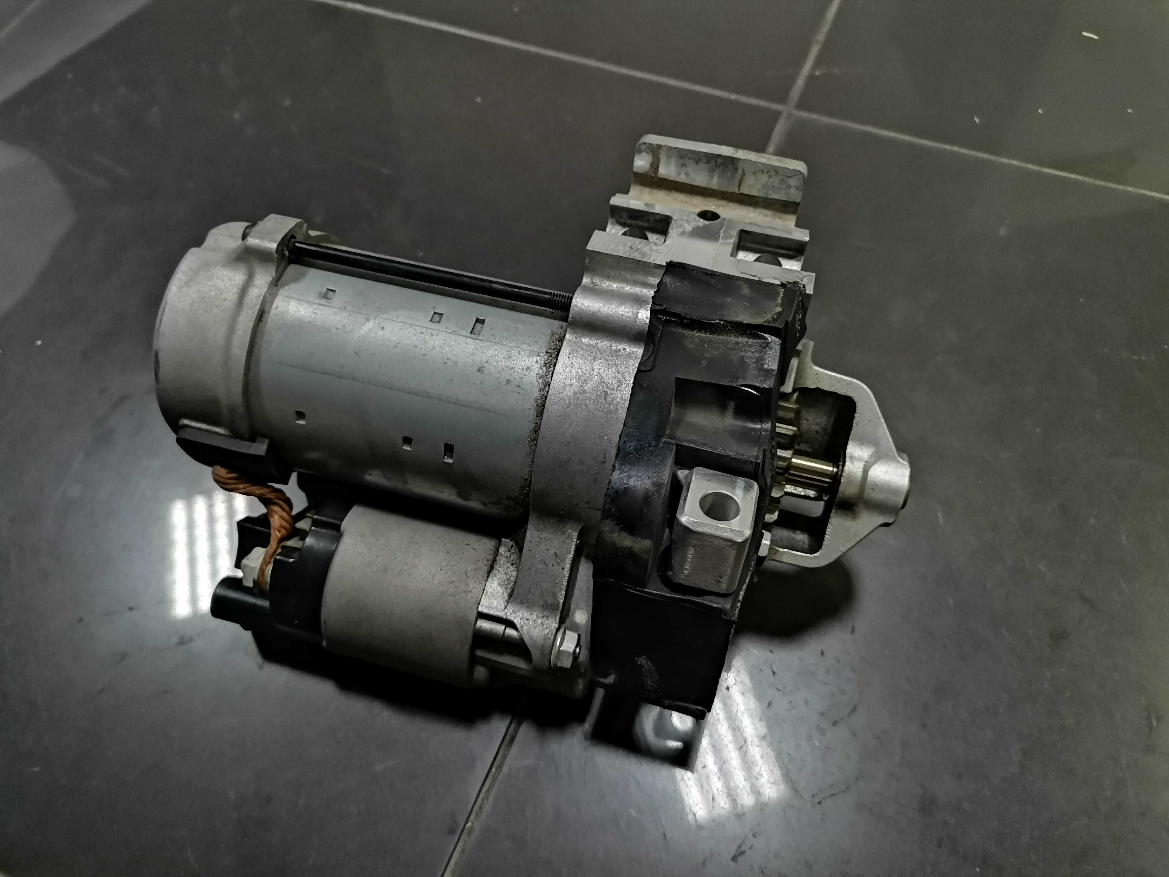 OE Стартер BMW G20 G21 G30 G31 G11 G12 X3 G01 X5 G05 /8687064