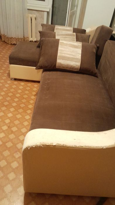 Срочно отдам бесплатно диван