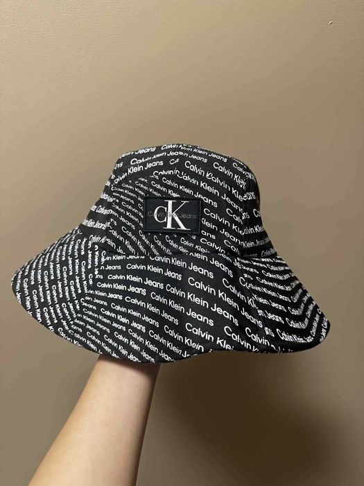 Шапка Calvin Klein