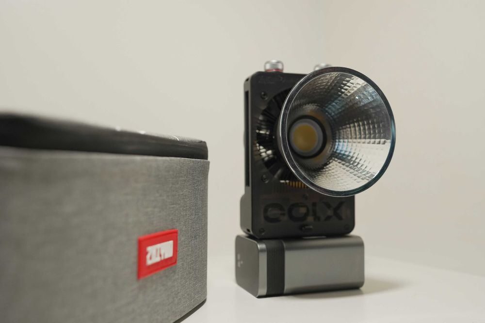 Lumina Zhiyun MOLUS X100 COMBO LED 100W Bi-Color -  BONUS Trepied JOBY