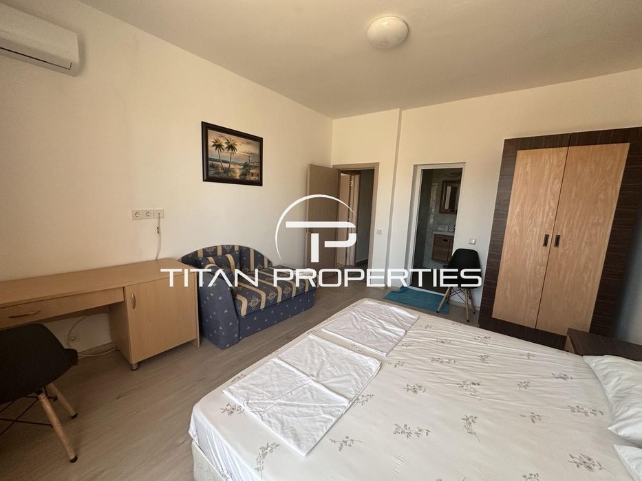 Триетажна Къща с АКТ 15 в гр. Свети Влас.