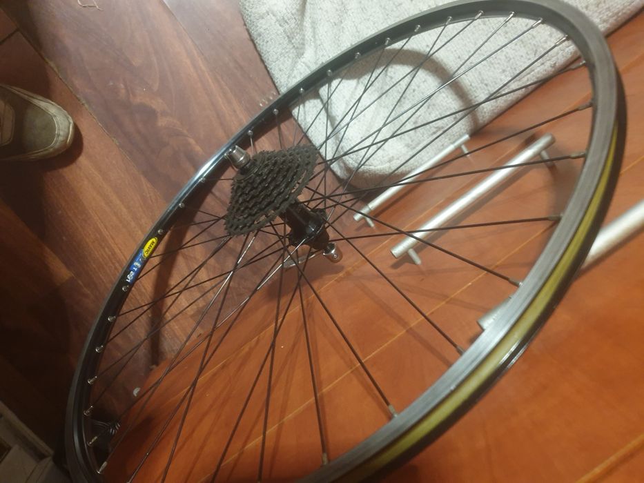 Roata de bicicleta pe 28 Mavic janta aluminiu