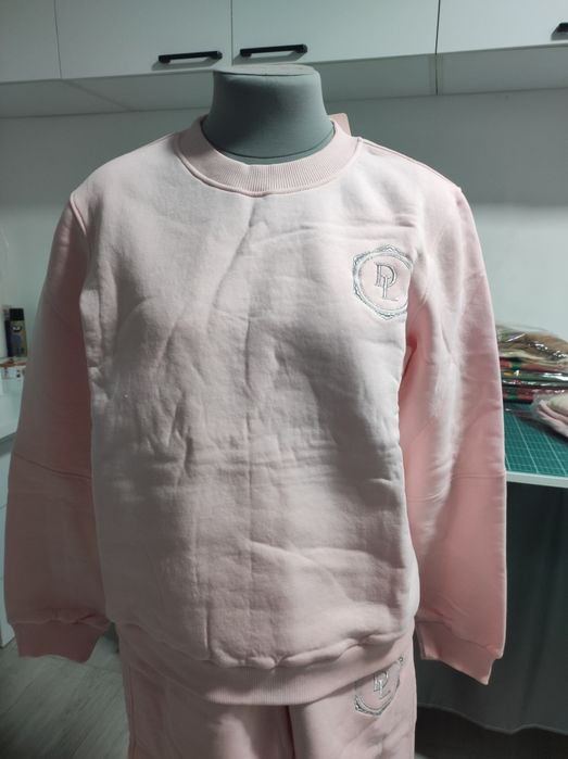 Продам спортивные костюмы