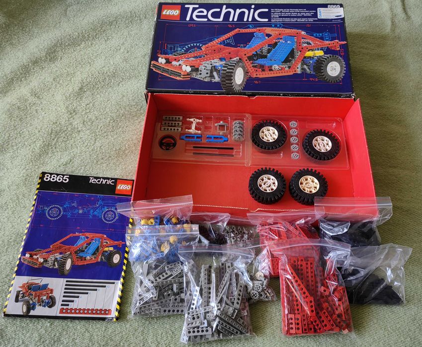 Продавам Лего,LEGO Technic от 1988г. Модел-8865 кола и 8862-багер