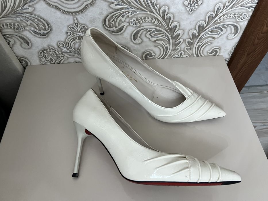 Туфли и балетка новый