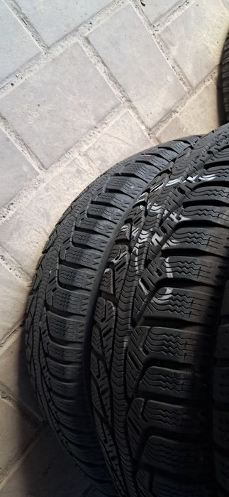 Vând 2 anvelope Hankook 185/65/R15 MS