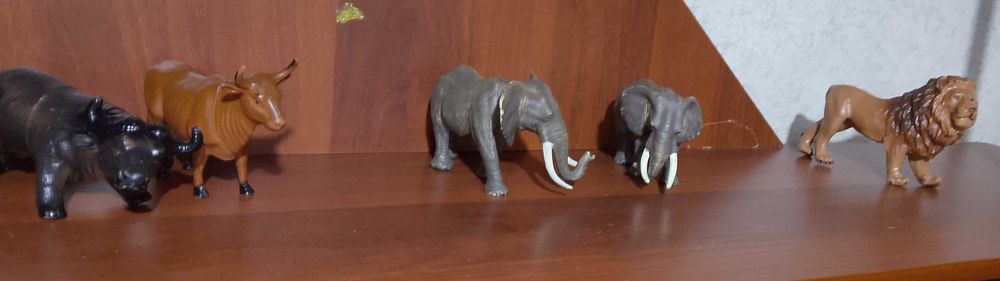 Статуэтки статуэтки