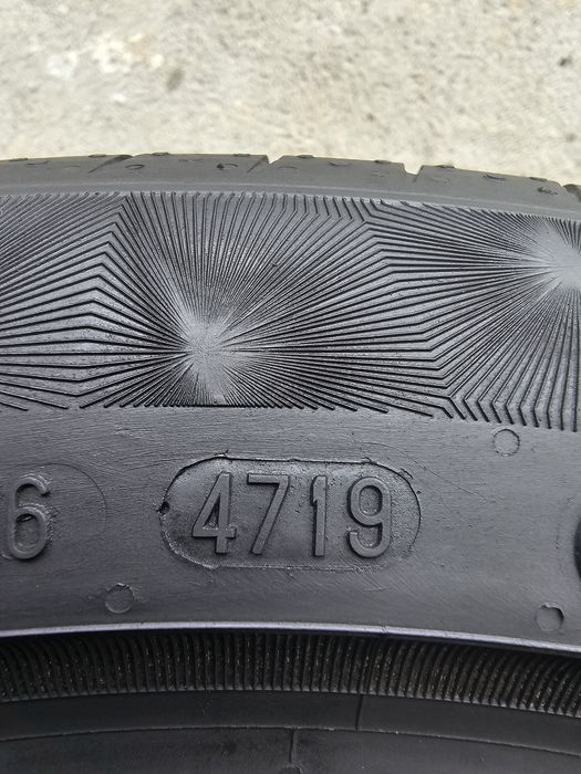 Vând două anvelope de vara continental  245 40 18  dot 4719