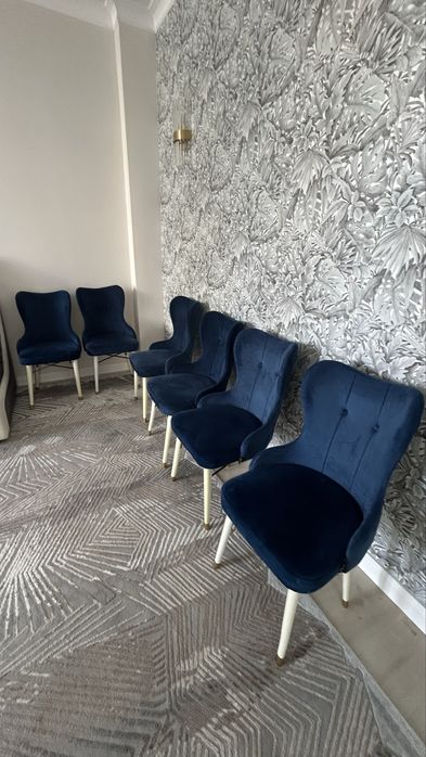 Стол со стульями