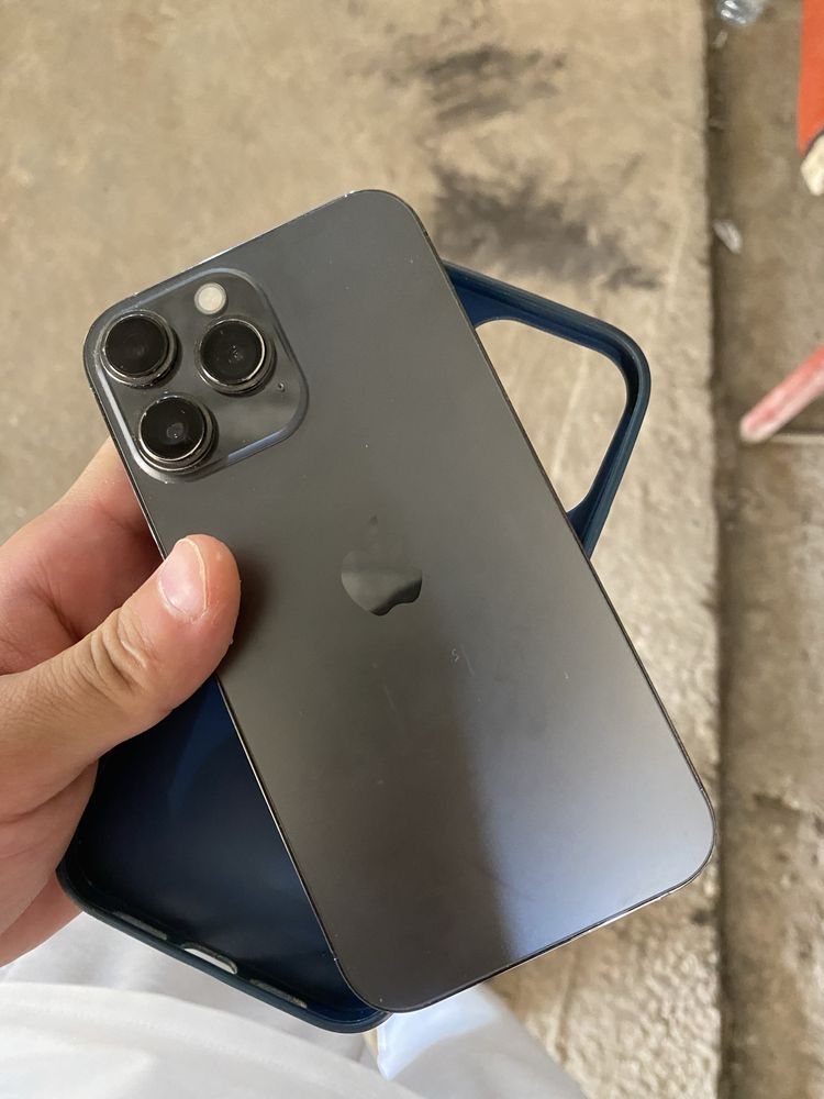 Iphone xr aybi oldi kamerasi xiralashgan