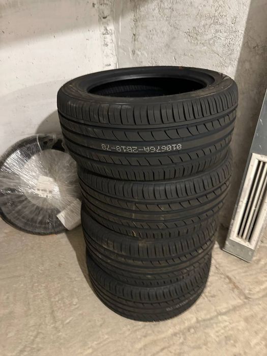 255/45 R17 летни чисто нови гуми