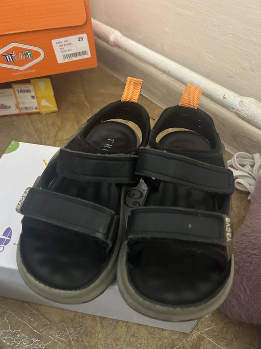 Сандали в хорошем состоянии