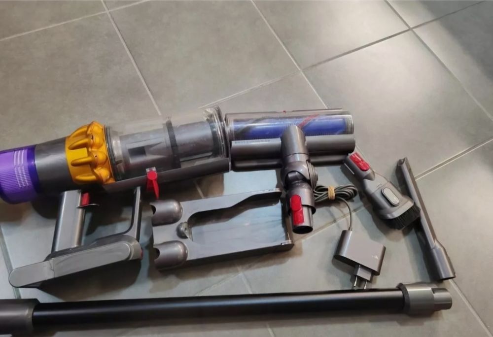 Aspirator Dyson V15