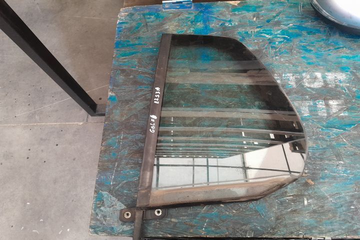 Geam fix usa spate stanga 43R-001057 43R-001057 Volkswagen VW Golf 6