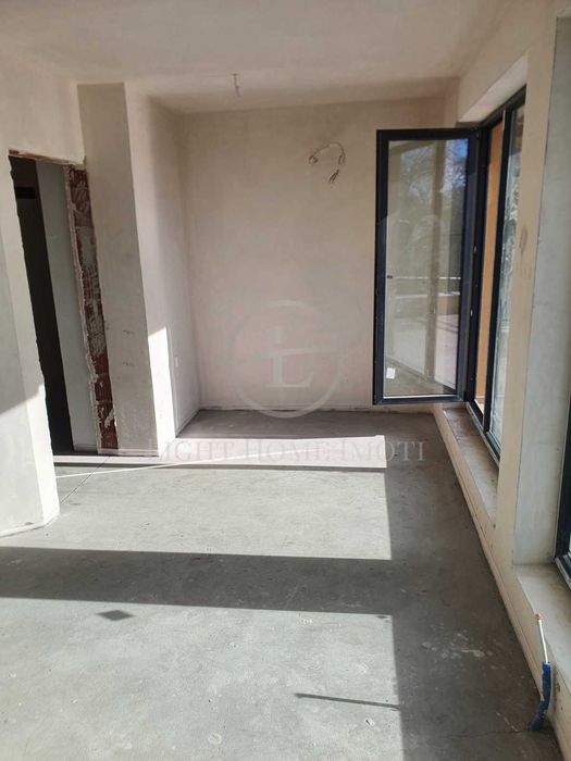 Продава се Двустаен апартамент в Пловдив, Кършияка - 108 кв.м за 1500 €/кв.м - Снимка #2