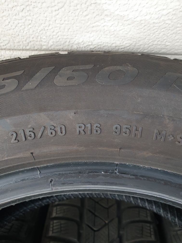Зимни гуми 4 броя PIRELLI SotoZero3 215 60 R16 дот 2818