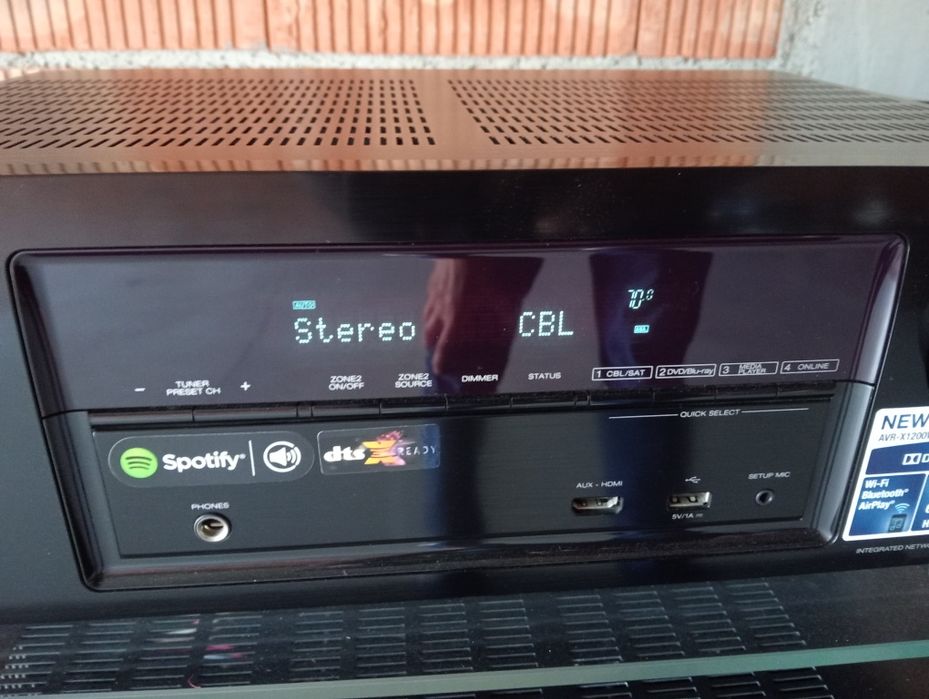 Vând. Onkyo și Denon