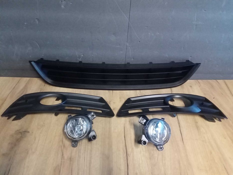 Set Grile Proiectoare Bara fata VW Passat CC 2008-2012