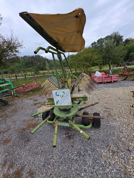 Grebla in tiranti la tractoare KRONE 3.5m cu 10 brate 4 roti