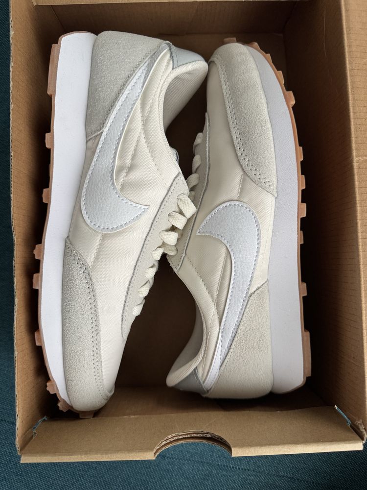 Обувки Nike W DBREAK