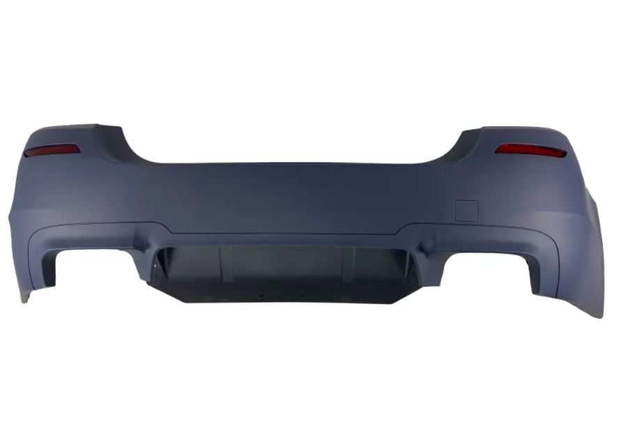 Body Kit за BMW F10 2010+ M5 Дизайн с отвори за халогени