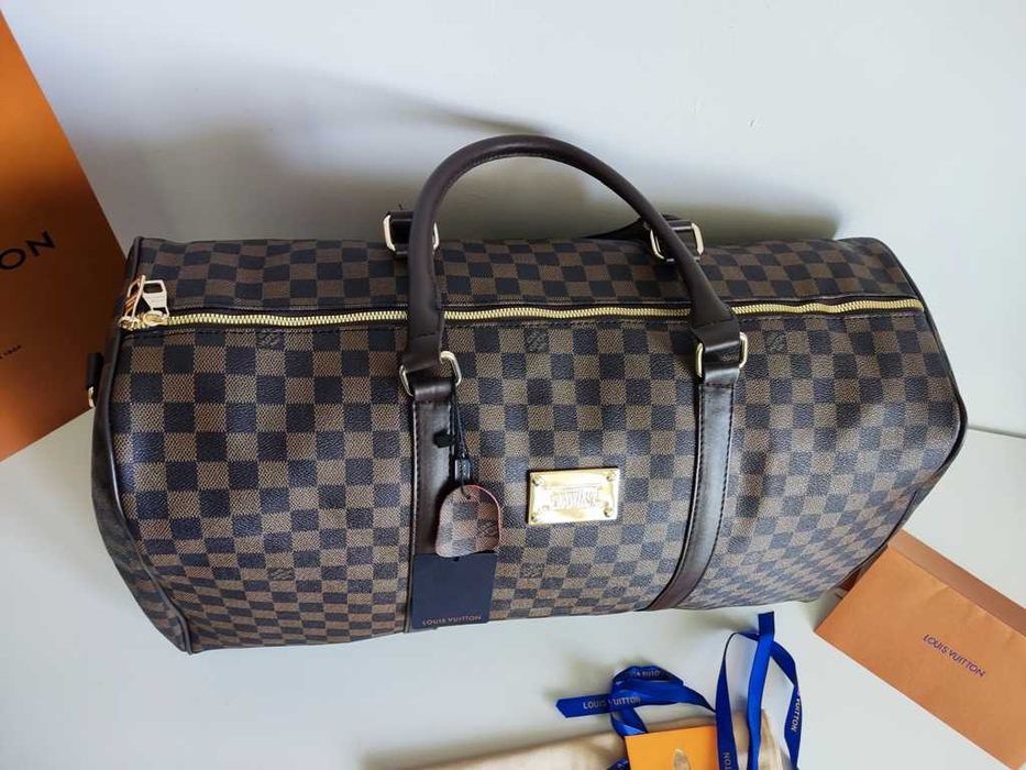 in stoc voiaj, geanta sport Louis Vuitton 56-53