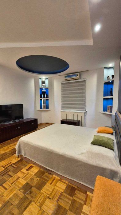 Сдам евро квартиру на Ойбек Цум