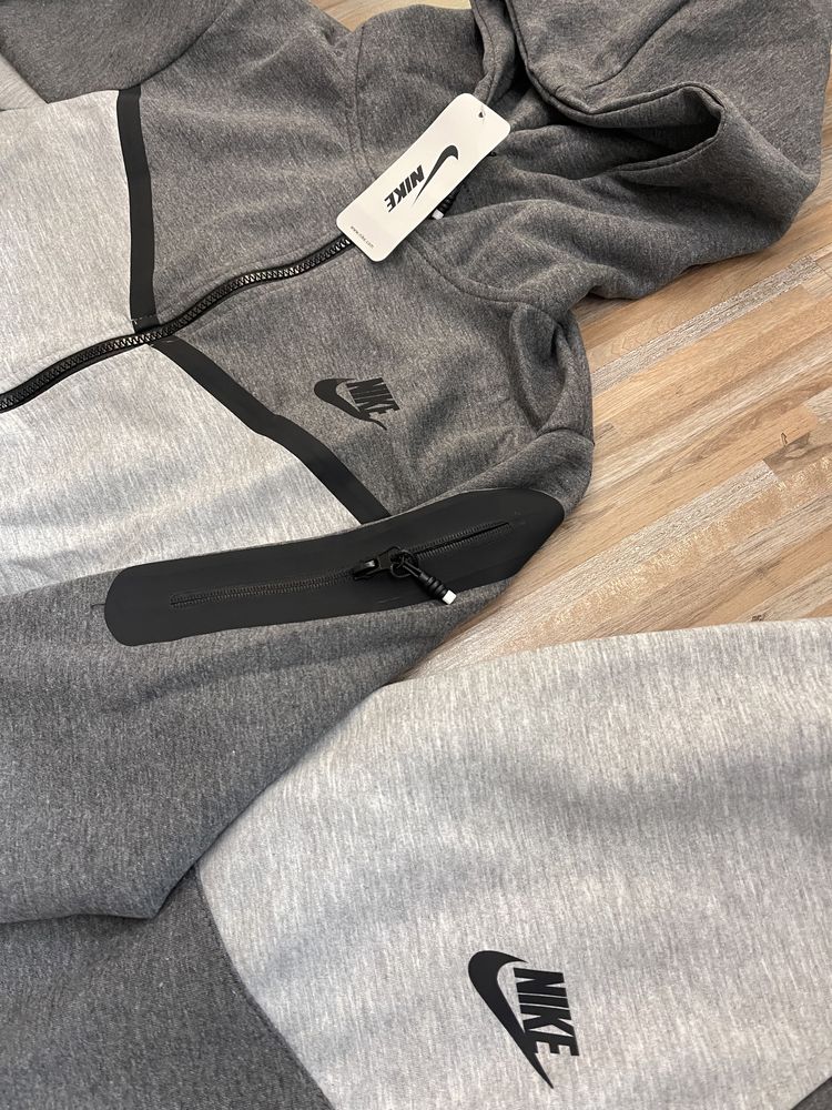 Nike Tech Fleece / Мъжки спортен екип