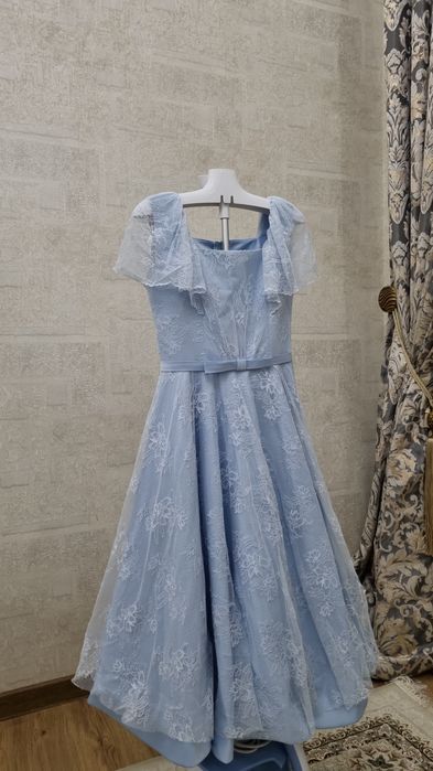 Вечернее платье миди