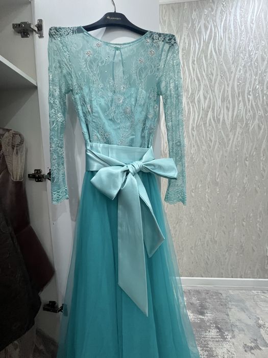 Вечерное пышное платье