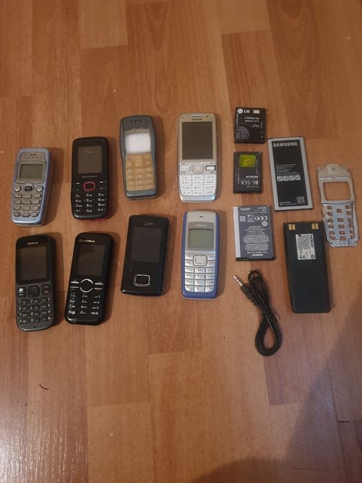 Telefoane pentru piese-încărcătoare