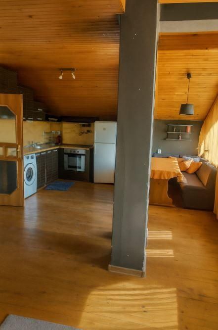 Дава се под наем Тристаен апартамент в Варна, Център - 100 кв.м за 450 € - Снимка #2