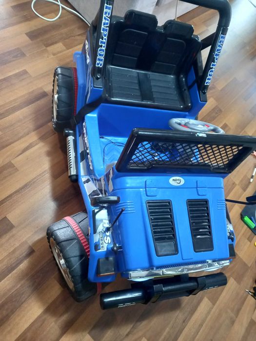 Masina electrica cu telecomanda