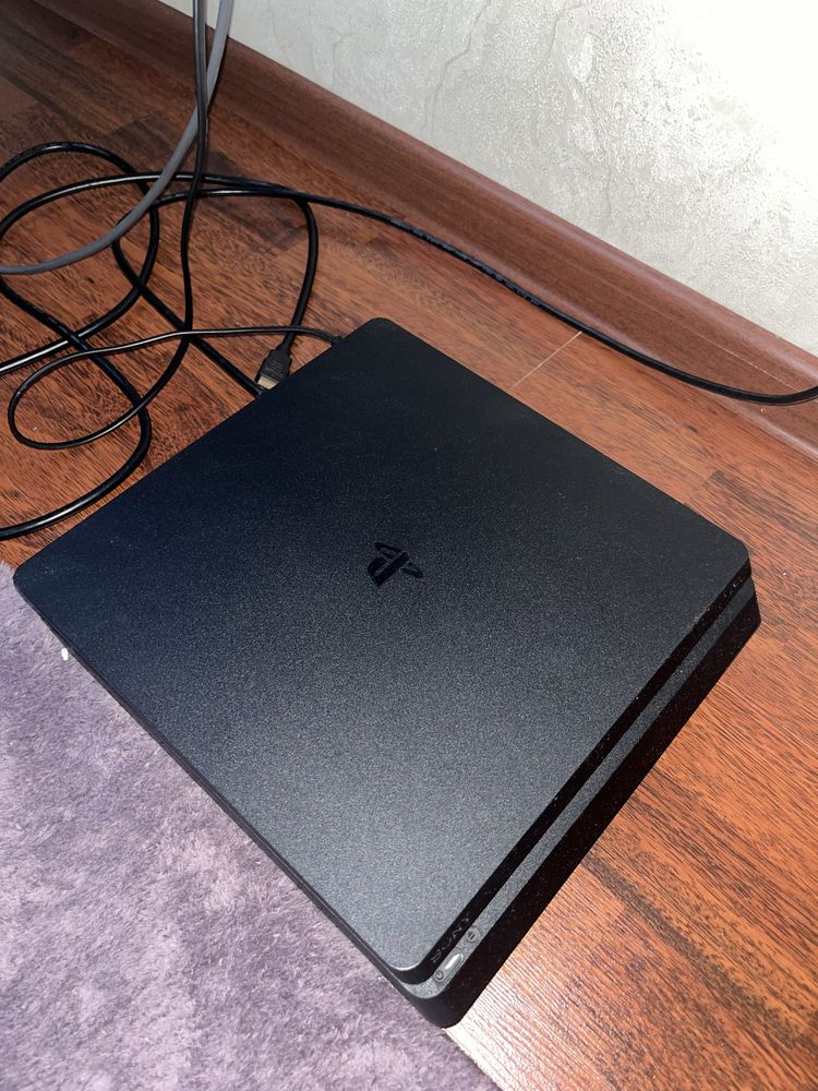 Ps4 slim 1tb в идеальном состоянии с играми