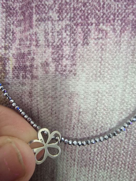 Handmade  lantisor de argint  cu pietricele