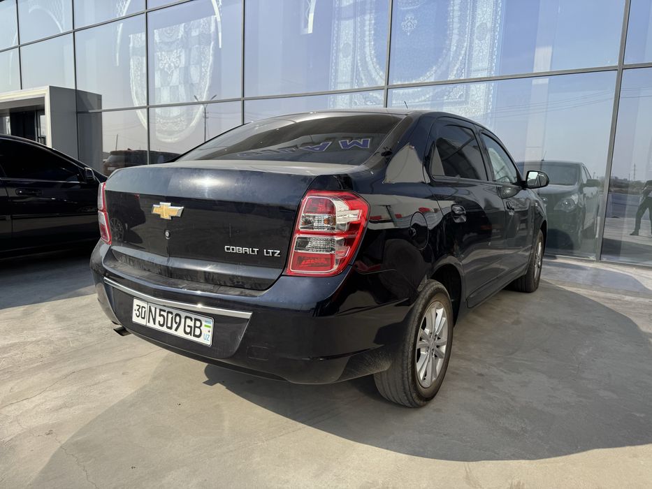 Chevrolet Cobalt 2023 4 poz