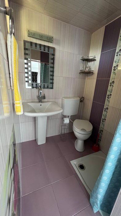 Vând închiriez casă 450 mp utili construiți 
Demisol, Parter + 2 etaj