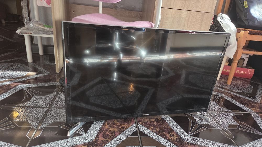 Телевизор Samsung 32 inch ,инча